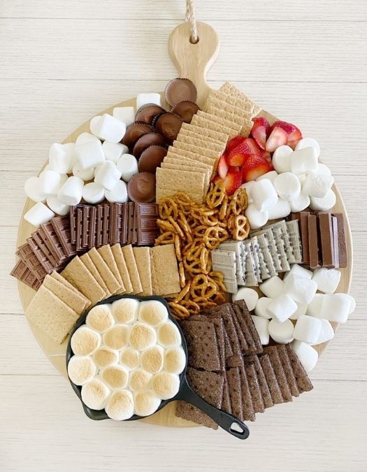 dessert charcuterie board