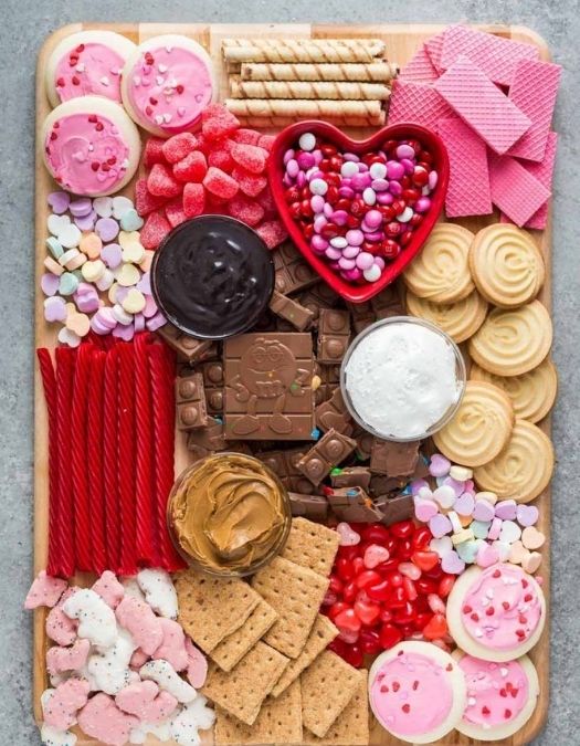 dessert charcuterie board